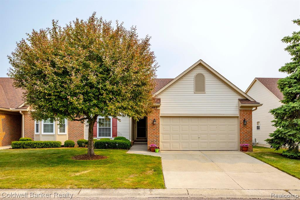 2097 Oakbrook Boulevard, Walled Lake, MI 48390 — front exterior