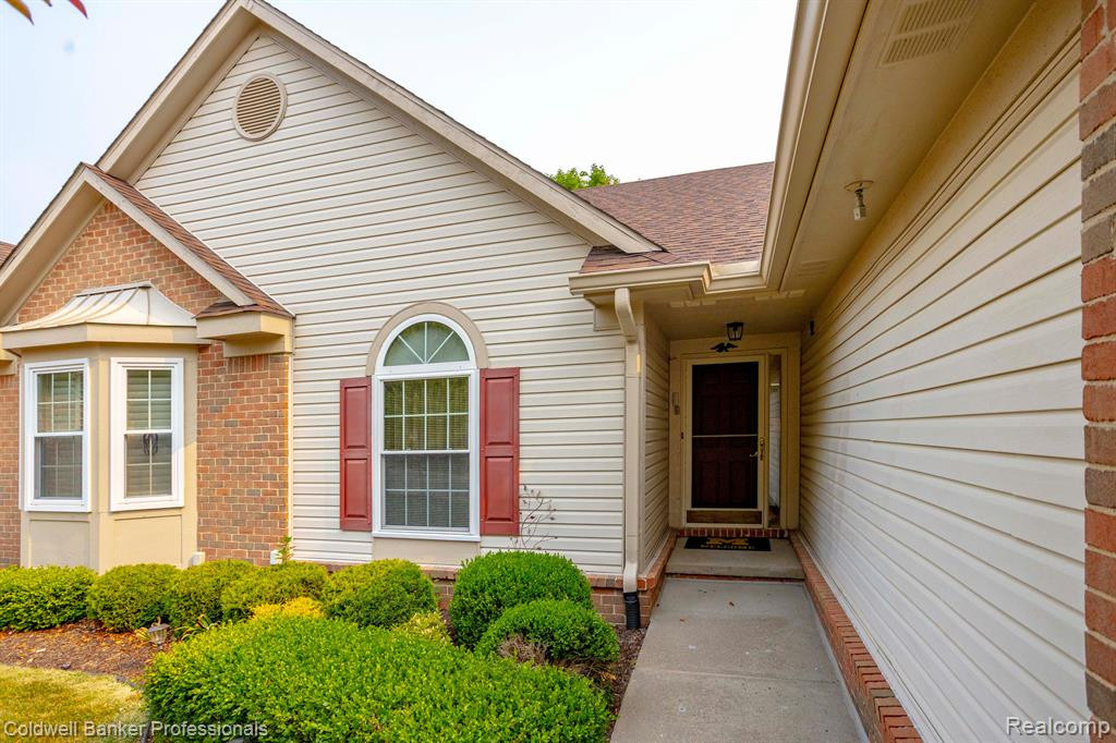 2097 Oakbrook Boulevard, Walled Lake, MI 48390 — Photo 5