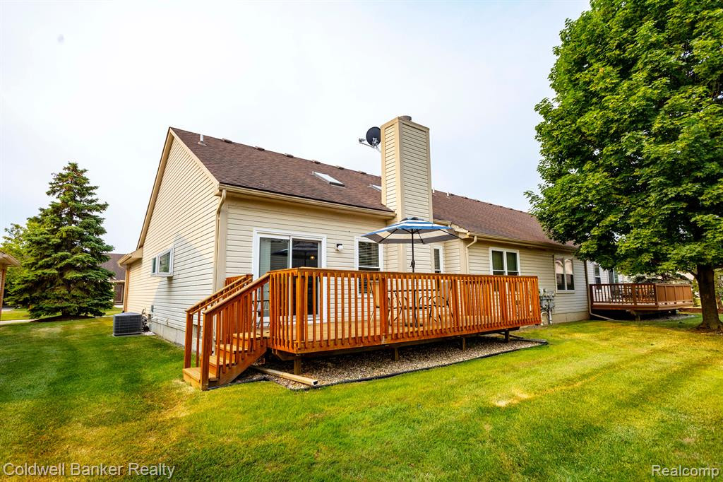 2097 Oakbrook Boulevard, Walled Lake, MI 48390 — Photo 7
