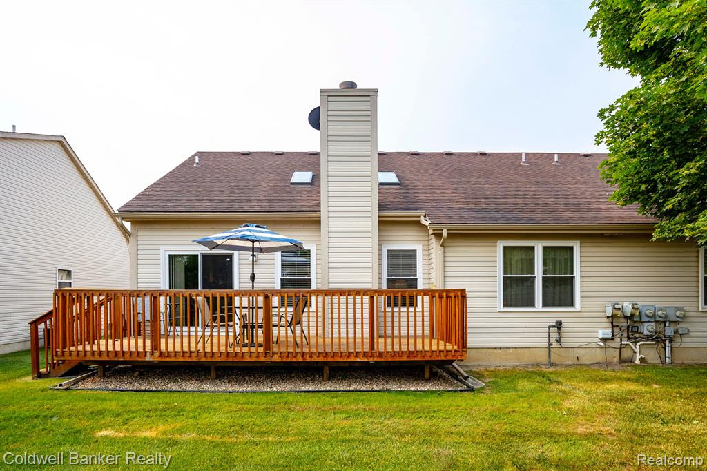 2097 Oakbrook Boulevard, Walled Lake, MI 48390 — Photo 8