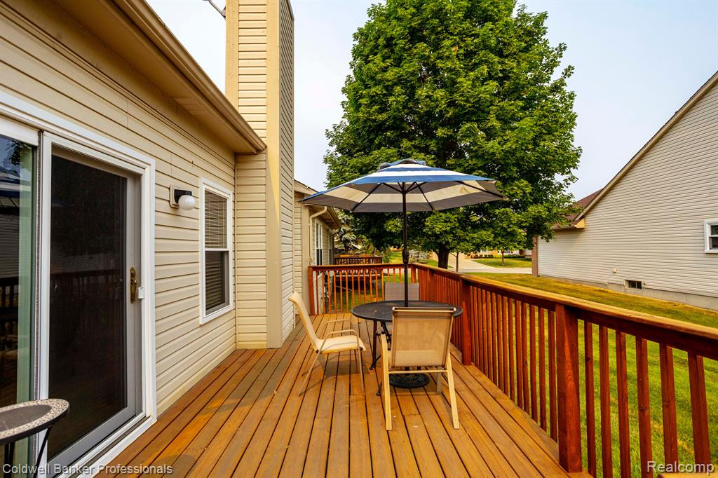 2097 Oakbrook Boulevard, Walled Lake, MI 48390 — Photo 10