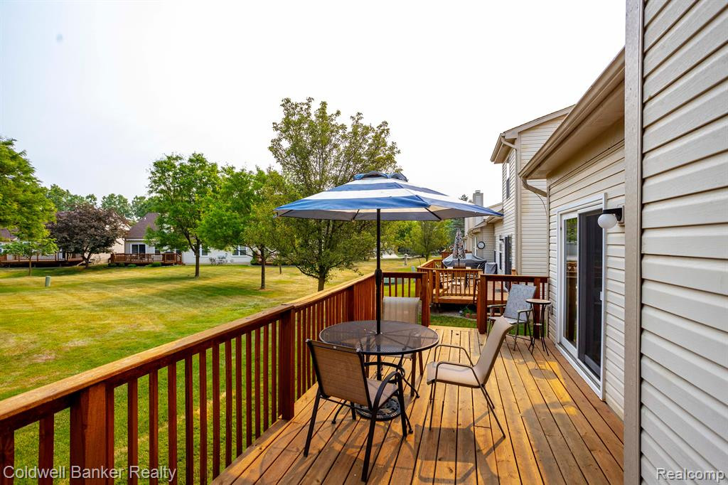 2097 Oakbrook Boulevard, Walled Lake, MI 48390 — Photo 11