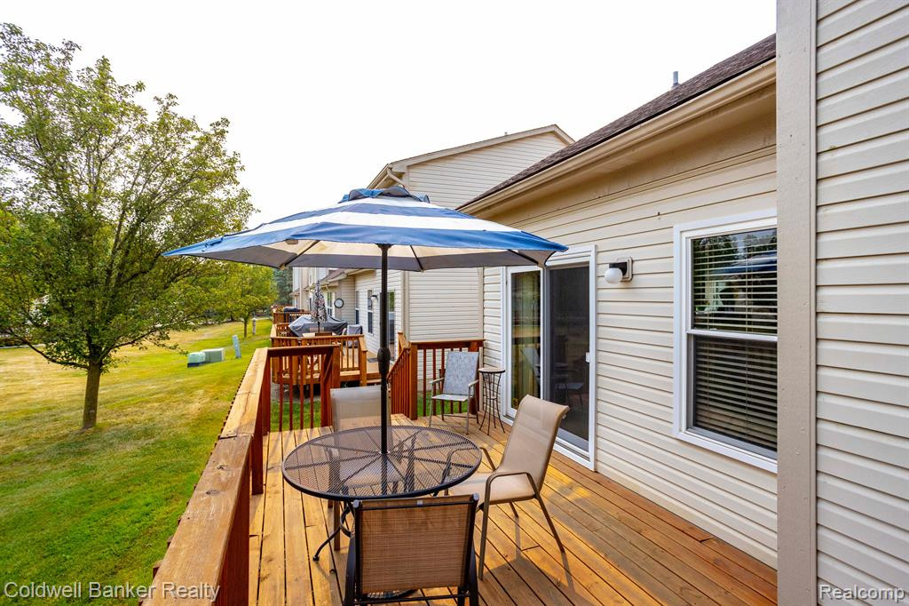 2097 Oakbrook Boulevard, Walled Lake, MI 48390 — Photo 12
