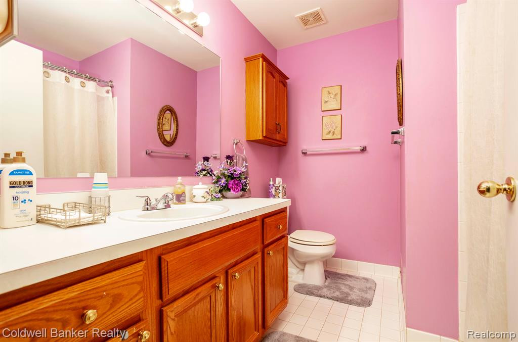 2097 Oakbrook Boulevard, Walled Lake, MI 48390 — Photo 15