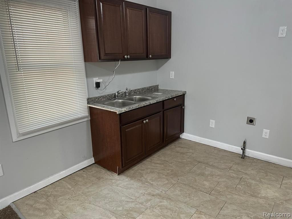 7087 CHATFIELD Street, Detroit, MI 48209 — Photo 4