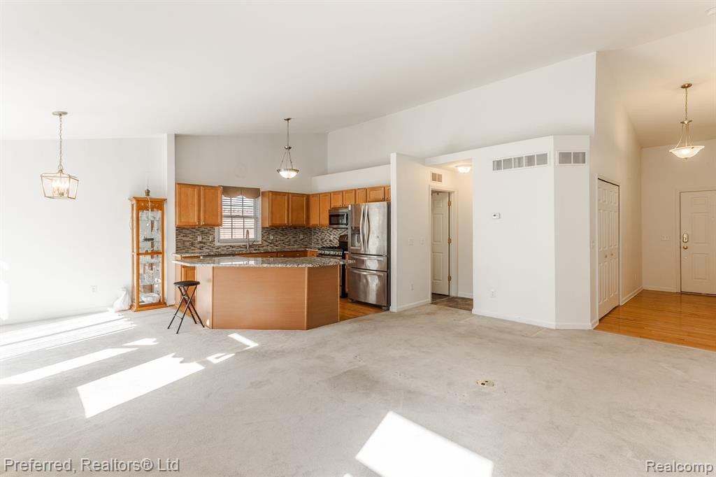 23740 W LAKE Circle, Brownstown, MI 48183 — Photo 10