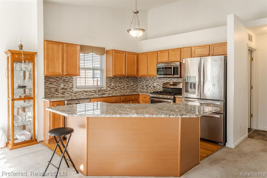 23740 W LAKE Circle, Brownstown, MI 48183 — Photo 13
