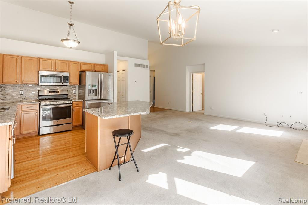 23740 W LAKE Circle, Brownstown, MI 48183 — Photo 14
