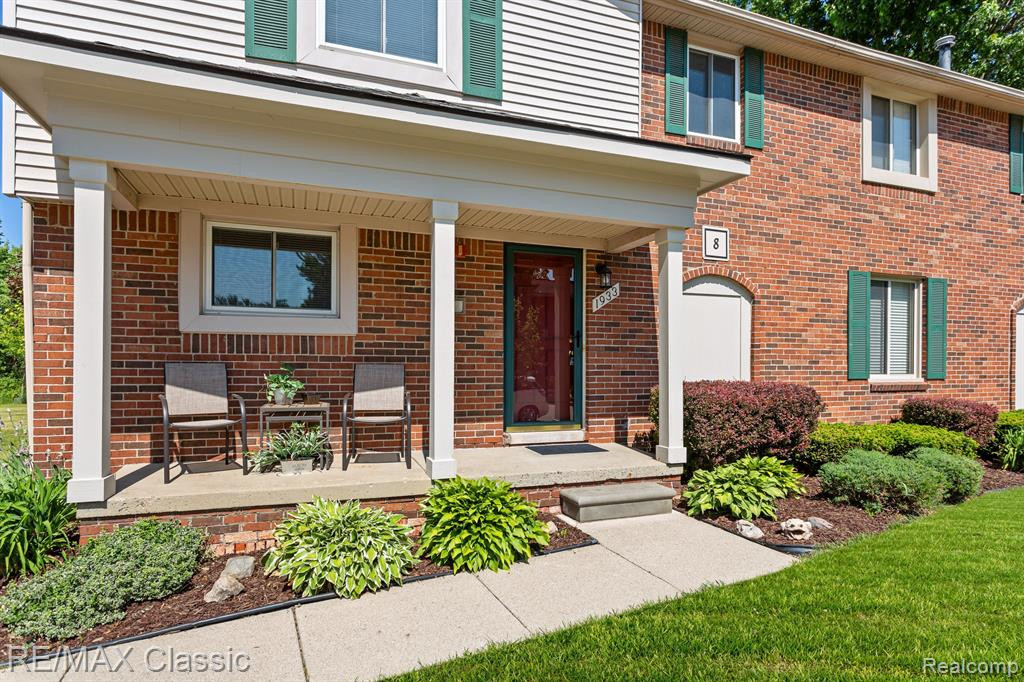 1933 W FRANKLIN Drive, Canton, MI 48187 — front exterior