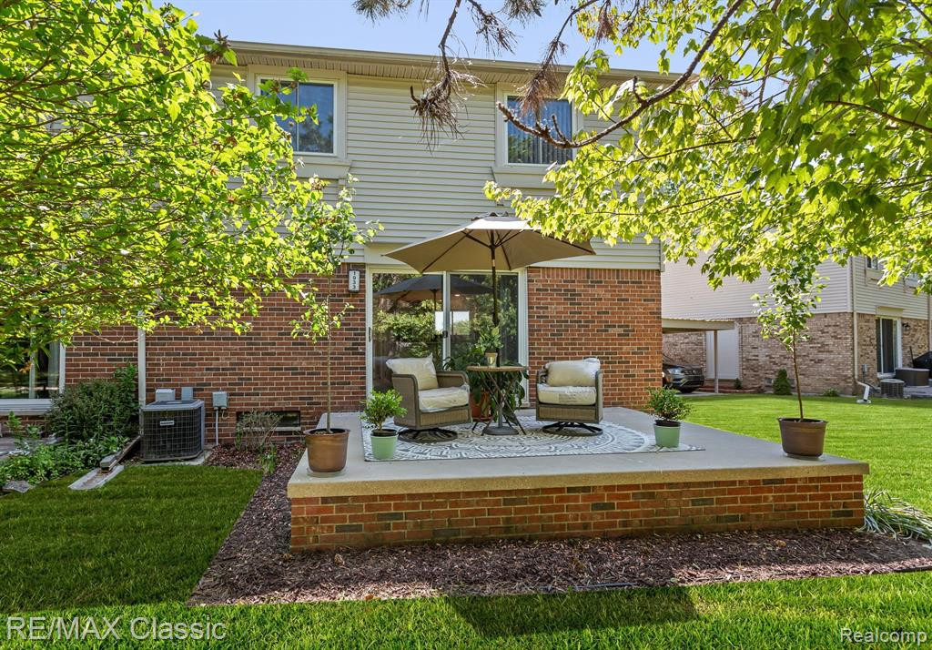 1933 W FRANKLIN Drive, Canton, MI 48187 — Photo 6