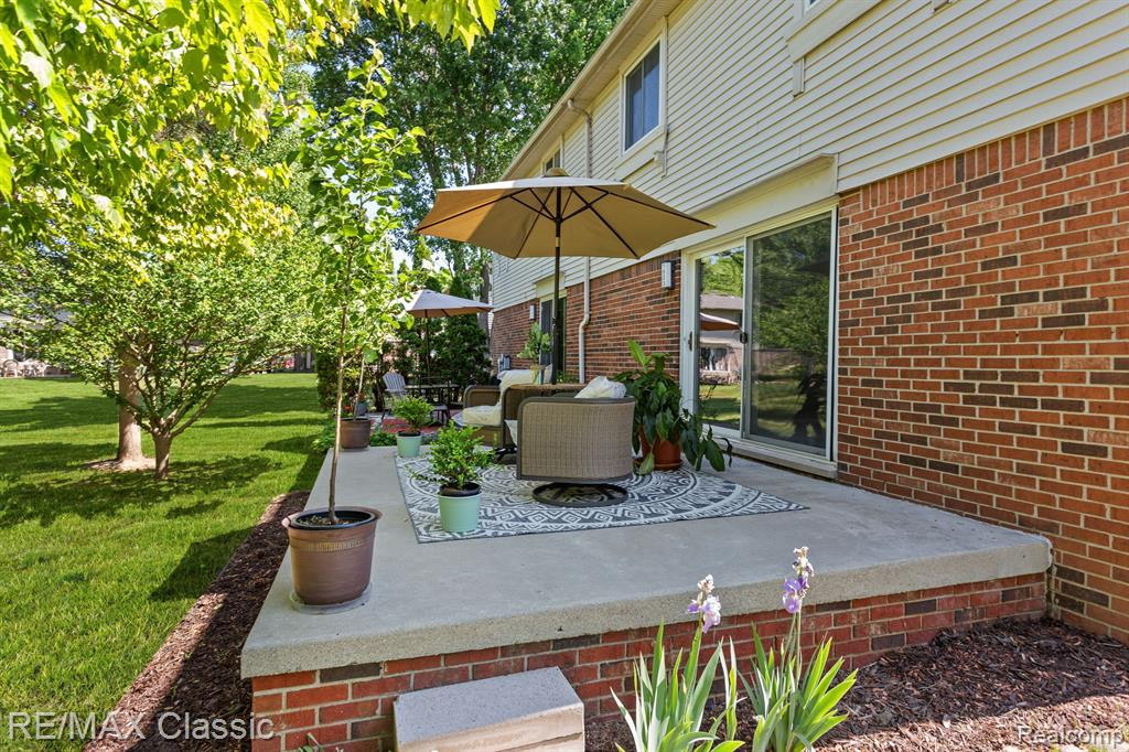 1933 W FRANKLIN Drive, Canton, MI 48187 — Photo 7