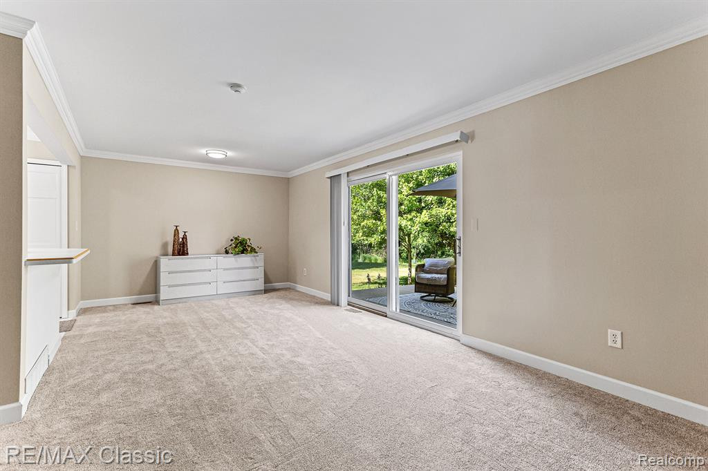 1933 W FRANKLIN Drive, Canton, MI 48187 — Photo 14