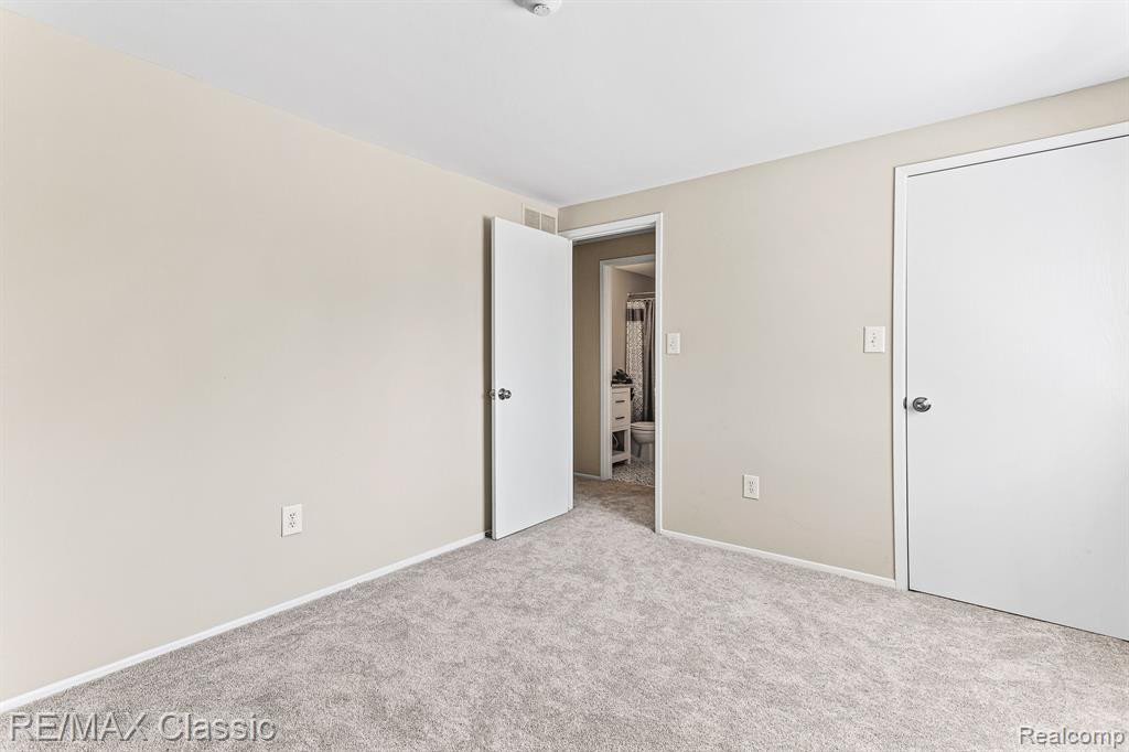 1933 W FRANKLIN Drive, Canton, MI 48187 — Photo 22