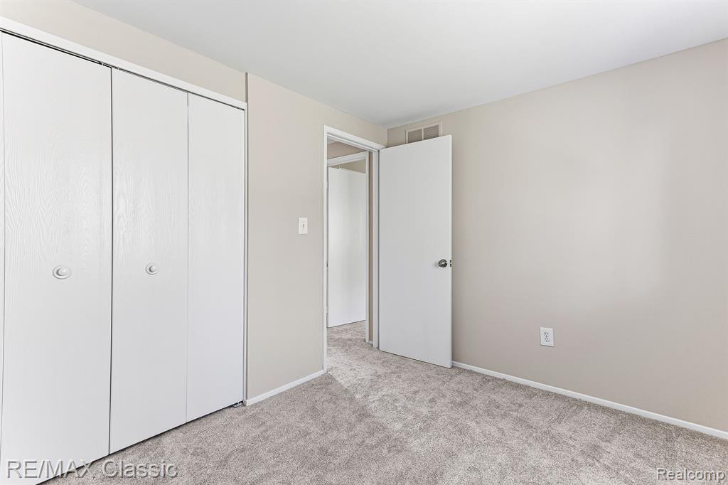 1933 W FRANKLIN Drive, Canton, MI 48187 — Photo 27
