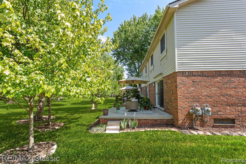1933 W FRANKLIN Drive, Canton, MI 48187 — Photo 31