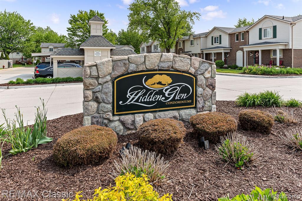1933 W FRANKLIN Drive, Canton, MI 48187 — Photo 34
