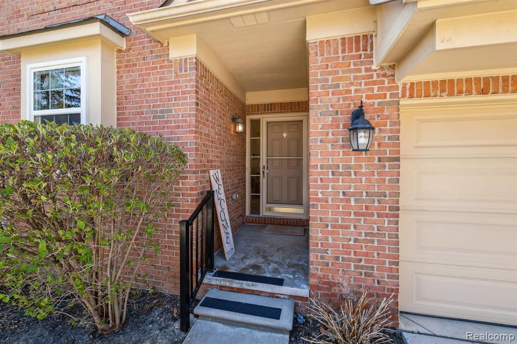 4297 FOREST BRIDGE Drive, Canton, MI 48188 — Photo 4