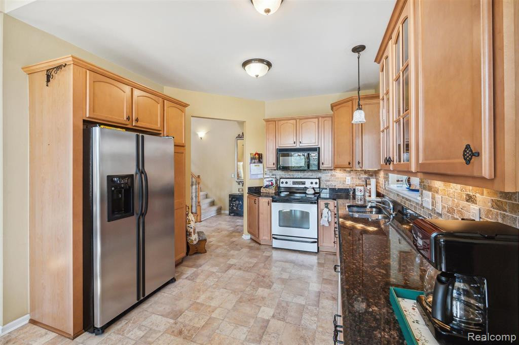 4297 FOREST BRIDGE Drive, Canton, MI 48188 — Photo 10