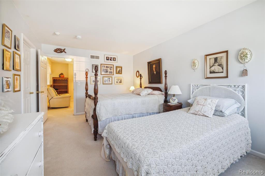 4297 FOREST BRIDGE Drive, Canton, MI 48188 — Photo 21
