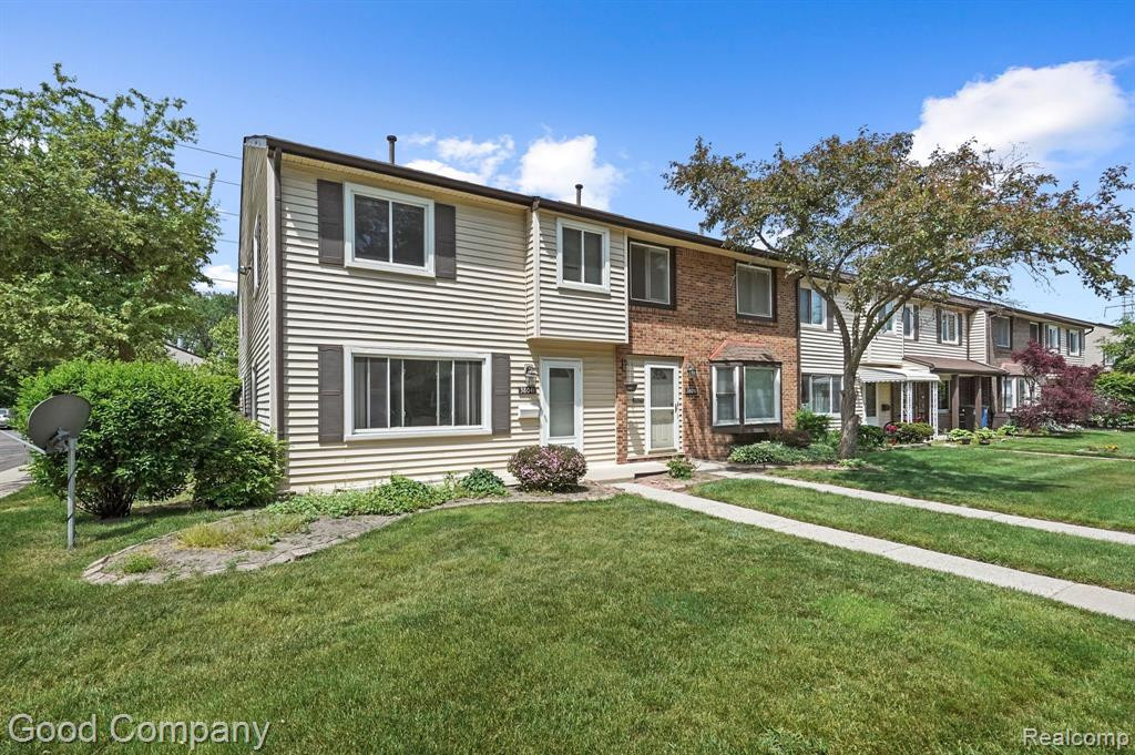 38041 CAROLON Boulevard, Westland, MI — Photo 3