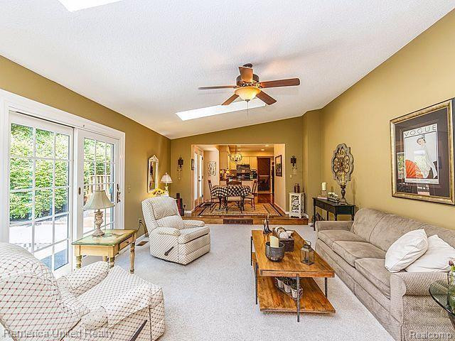 25427 BUCKMINSTER Drive, Novi, MI — Photo 23