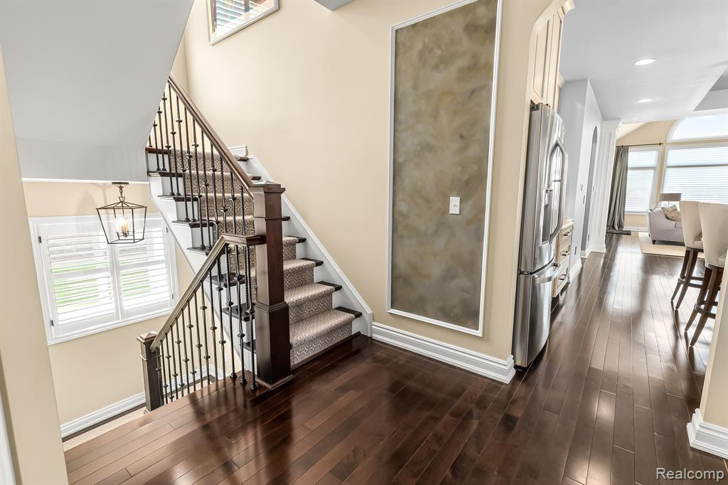 10744 WATERFALL Court, South Lyon, MI 48178 — Photo 8