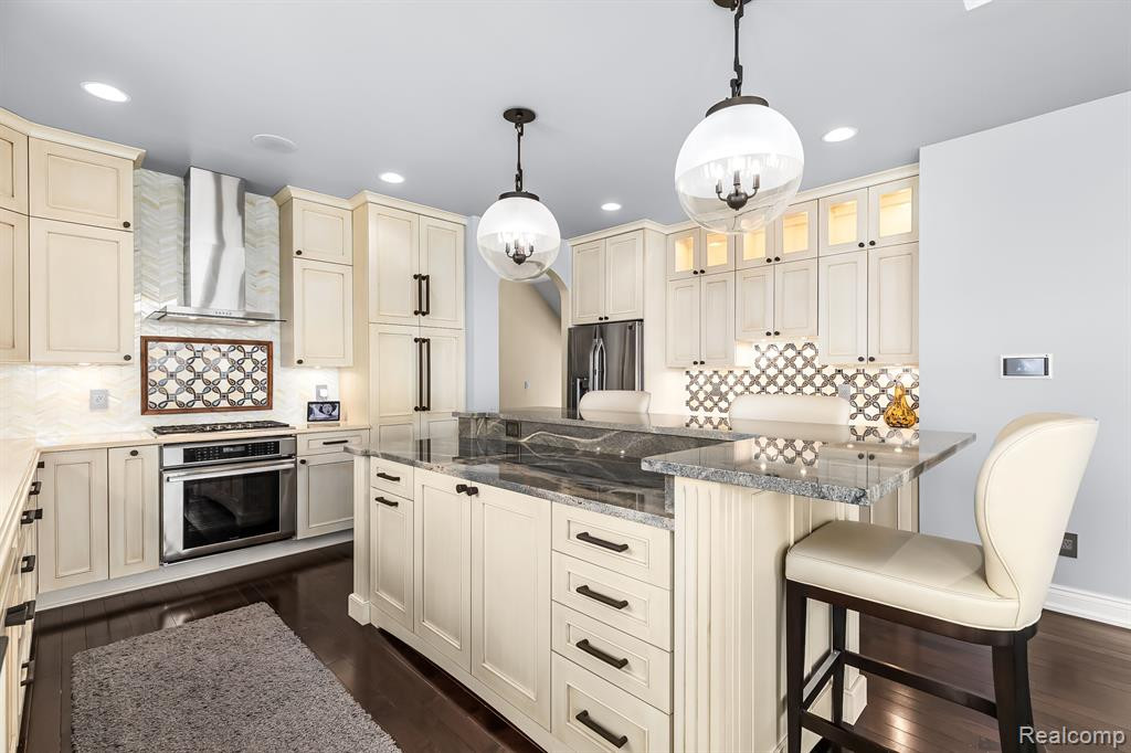 10744 WATERFALL Court, South Lyon, MI 48178 — Photo 11
