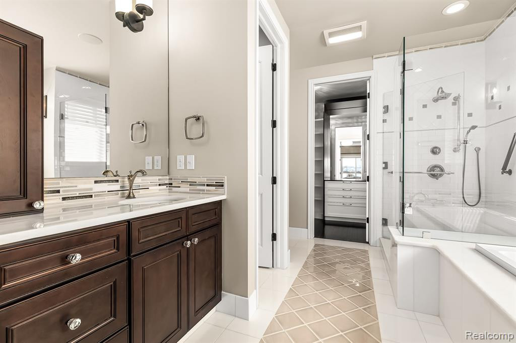 10744 WATERFALL Court, South Lyon, MI 48178 — Photo 19