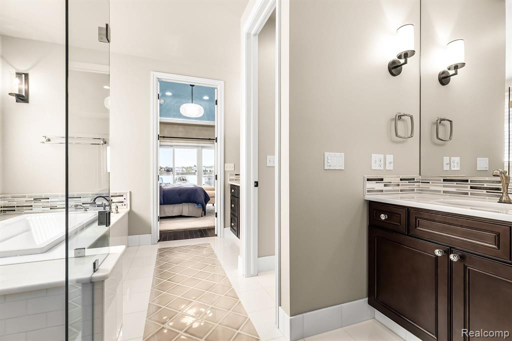 10744 WATERFALL Court, South Lyon, MI 48178 — Photo 20