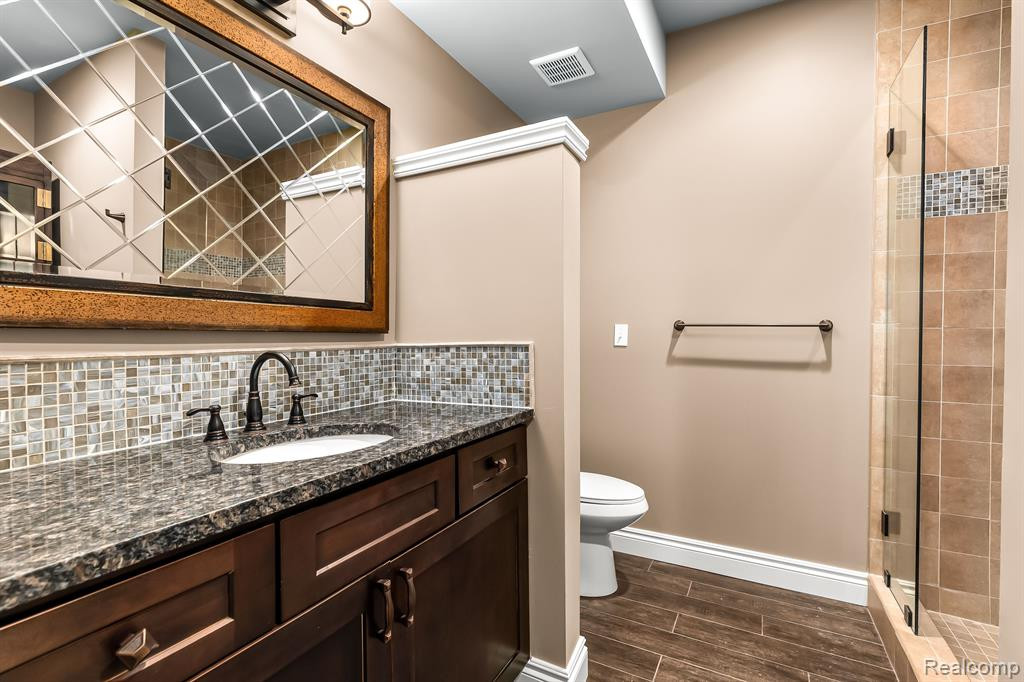 10744 WATERFALL Court, South Lyon, MI 48178 — Photo 34