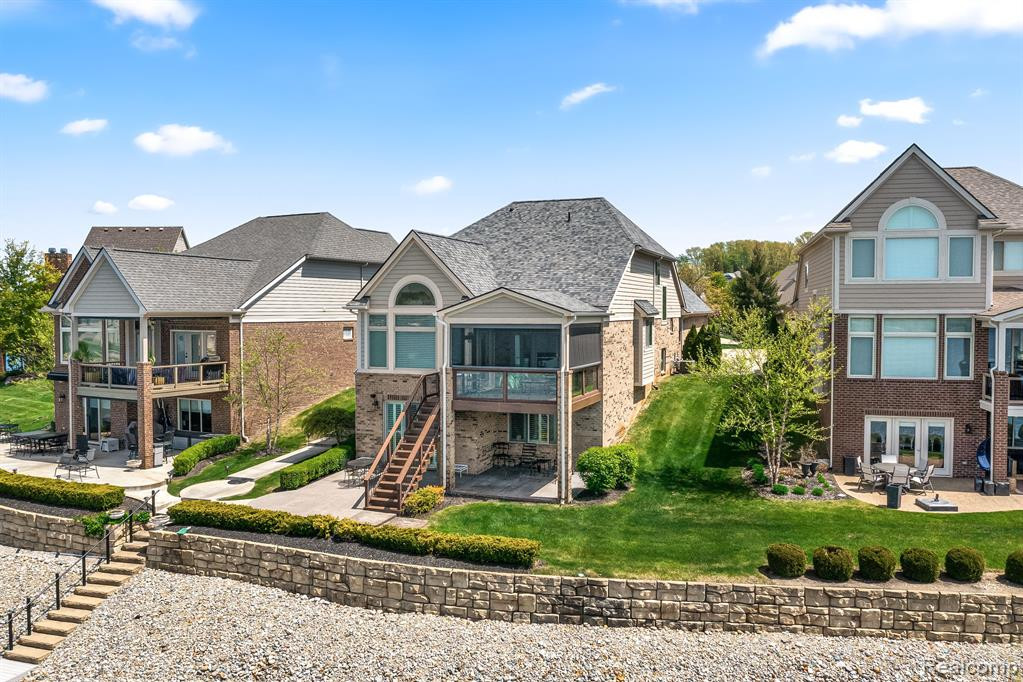 10744 WATERFALL Court, South Lyon, MI 48178 — Photo 48