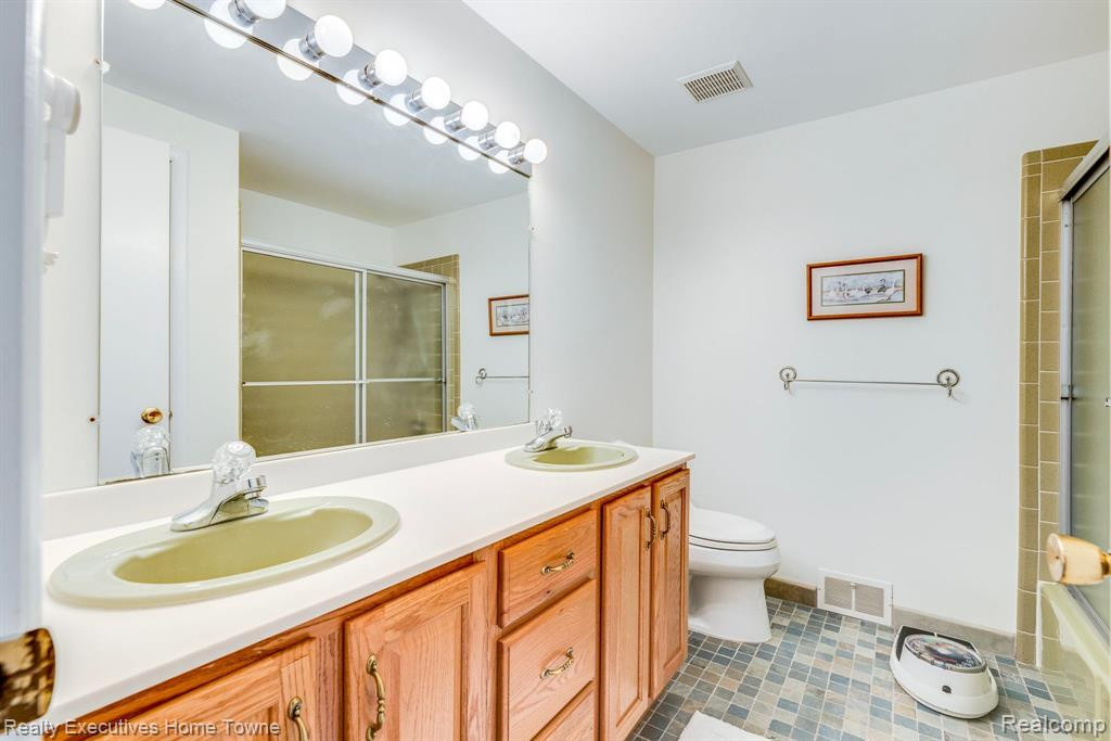 7616 FARGO Road, Greenwood, MI 48006 — Photo 45