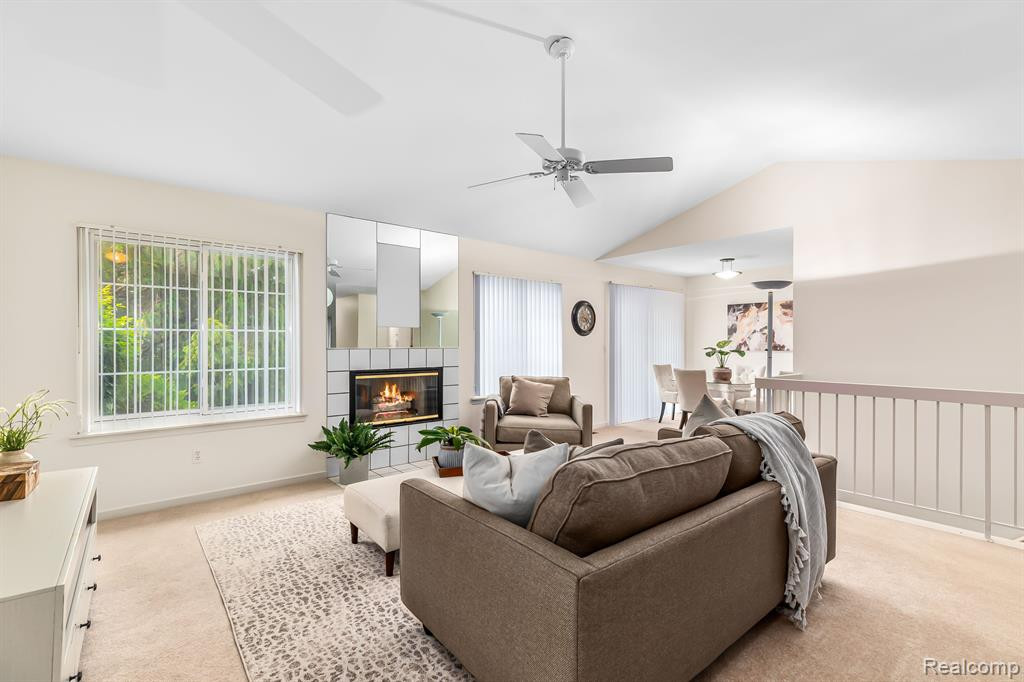 526 WINWOOD Circle, Walled Lake, MI 48390 — Photo 3