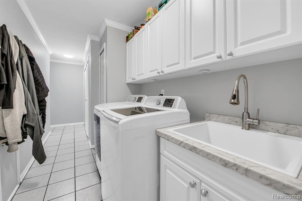 5344 Pine Aires Drive, Sterling Heights, MI 48314 — Photo 19