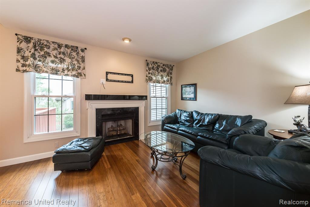 1020 ROSEWOOD, Brighton, MI 48116 — Photo 9