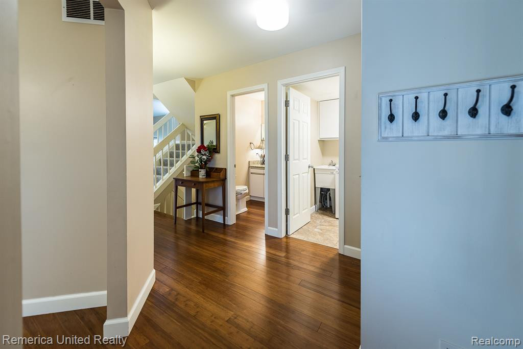 1020 ROSEWOOD, Brighton, MI 48116 — Photo 16