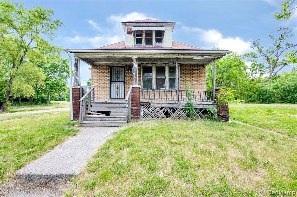 8956 ASTOR Street, Detroit, MI 48213 — front exterior