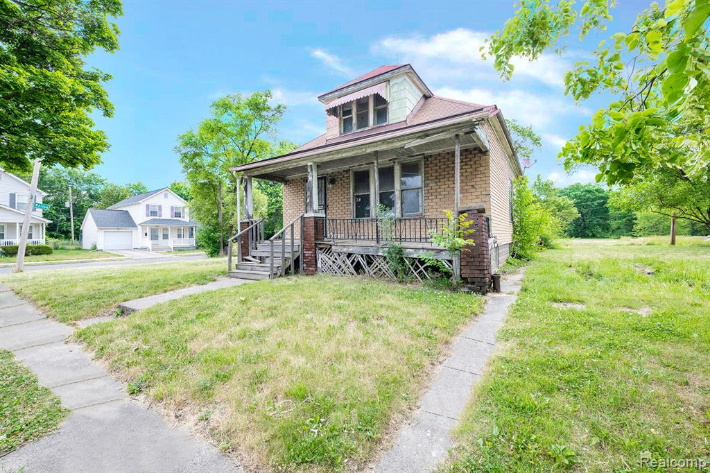 8956 ASTOR Street, Detroit, MI 48213 — Photo 2