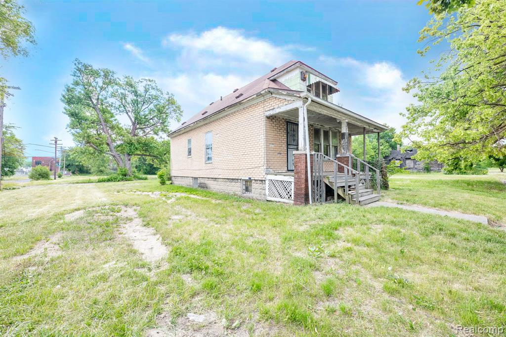 8956 ASTOR Street, Detroit, MI 48213 — Photo 3