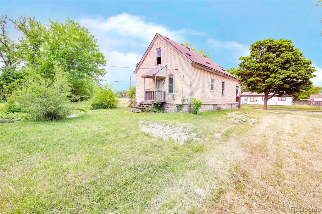 8956 ASTOR Street, Detroit, MI 48213 — Photo 4