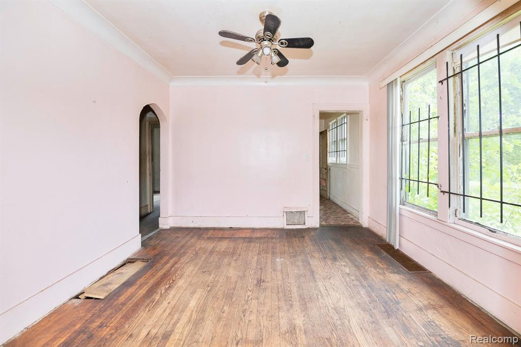 8956 ASTOR Street, Detroit, MI 48213 — Photo 7