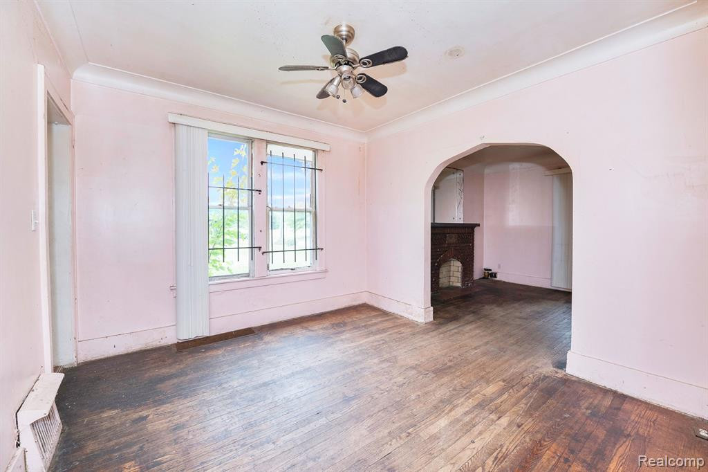 8956 ASTOR Street, Detroit, MI 48213 — Photo 14