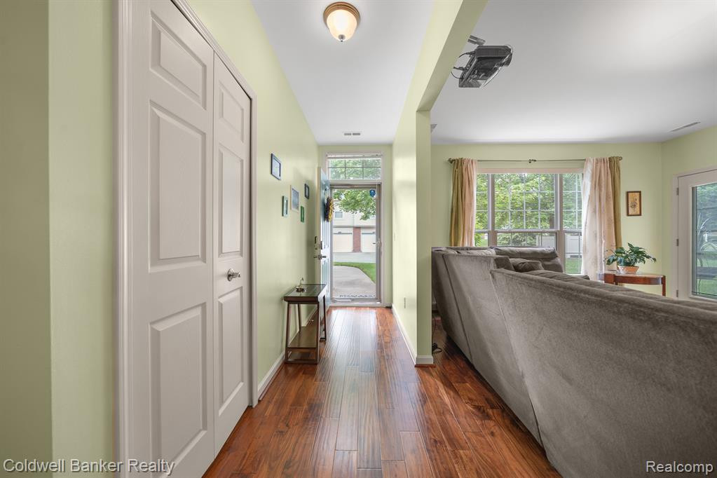 21105 CHESAPEAKE Circle, Walled Lake, MI 48390 — Photo 3