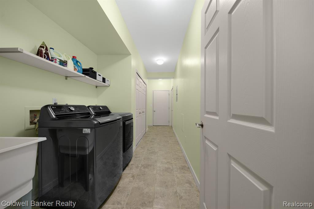 21105 CHESAPEAKE Circle, Walled Lake, MI 48390 — Photo 13