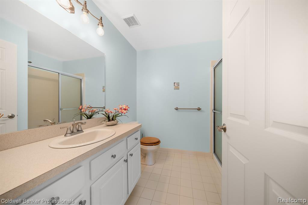21105 CHESAPEAKE Circle, Walled Lake, MI 48390 — Photo 16