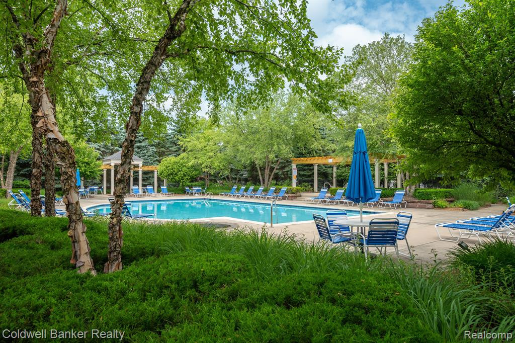 21105 CHESAPEAKE Circle, Walled Lake, MI 48390 — Photo 24