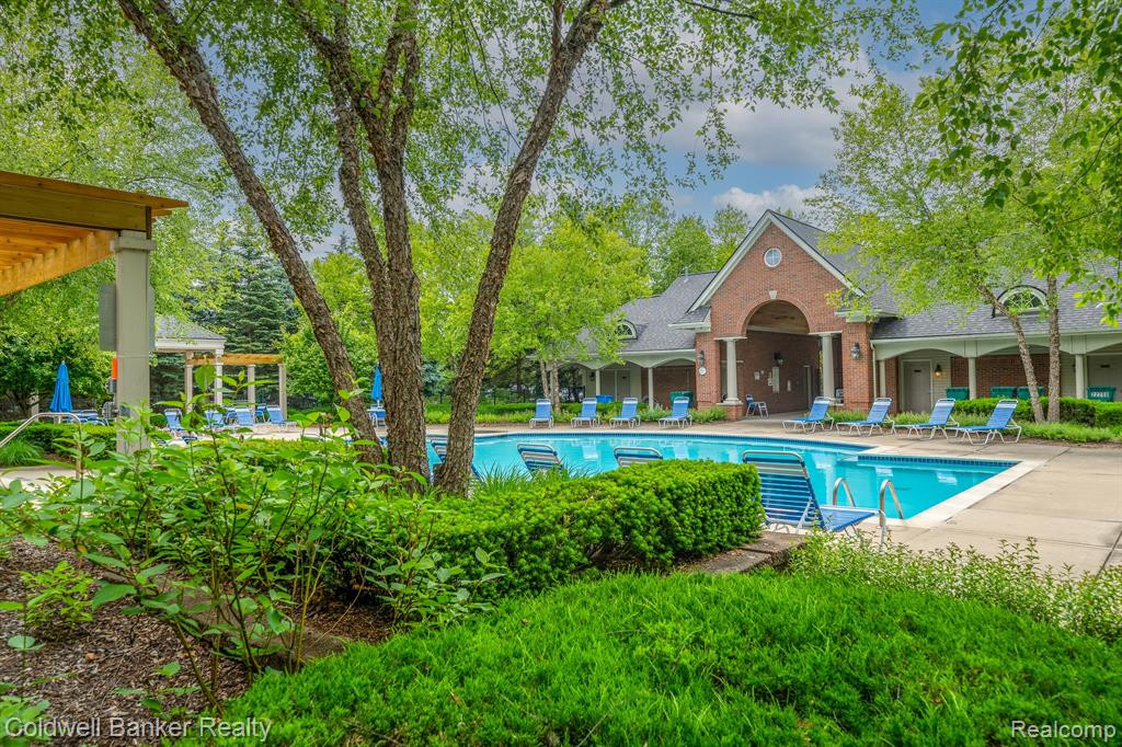 21105 CHESAPEAKE Circle, Walled Lake, MI 48390 — Photo 26