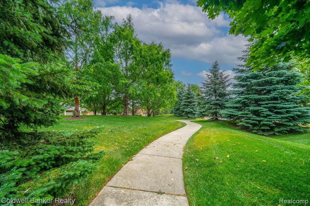 21105 CHESAPEAKE Circle, Walled Lake, MI 48390 — Photo 29