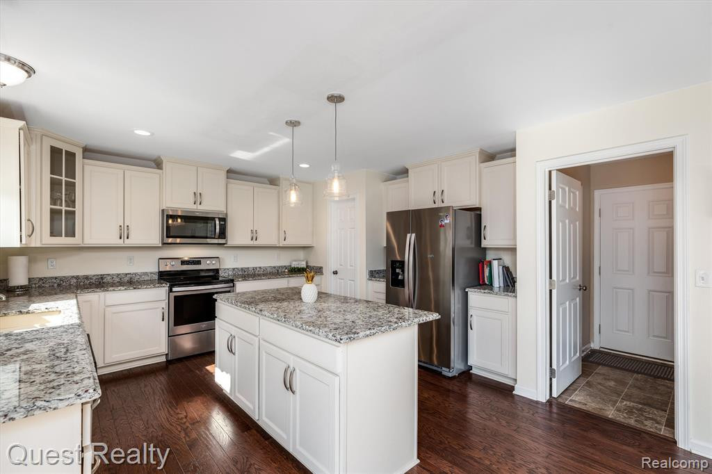 1216 CANNONADE Loop, Howell, MI 48843 — Photo 5