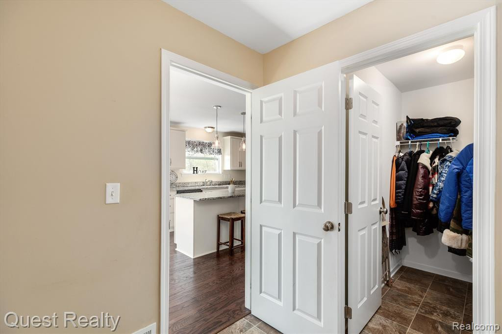 1216 CANNONADE Loop, Howell, MI 48843 — Photo 18
